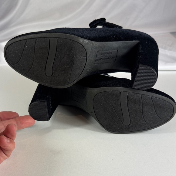 Christian Siriano for Payless Suede Mary Jane Pumps - Picture 7 of 8